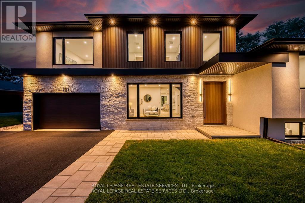 559 Walkers Line Property Photo 2