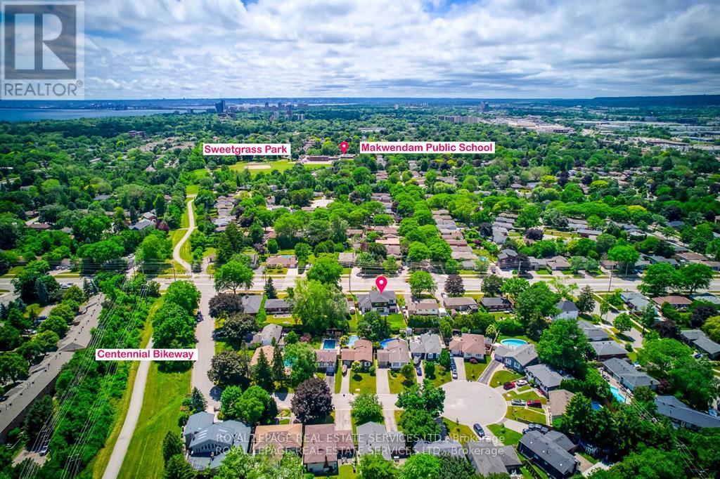 559 Walkers Line Property Photo 8