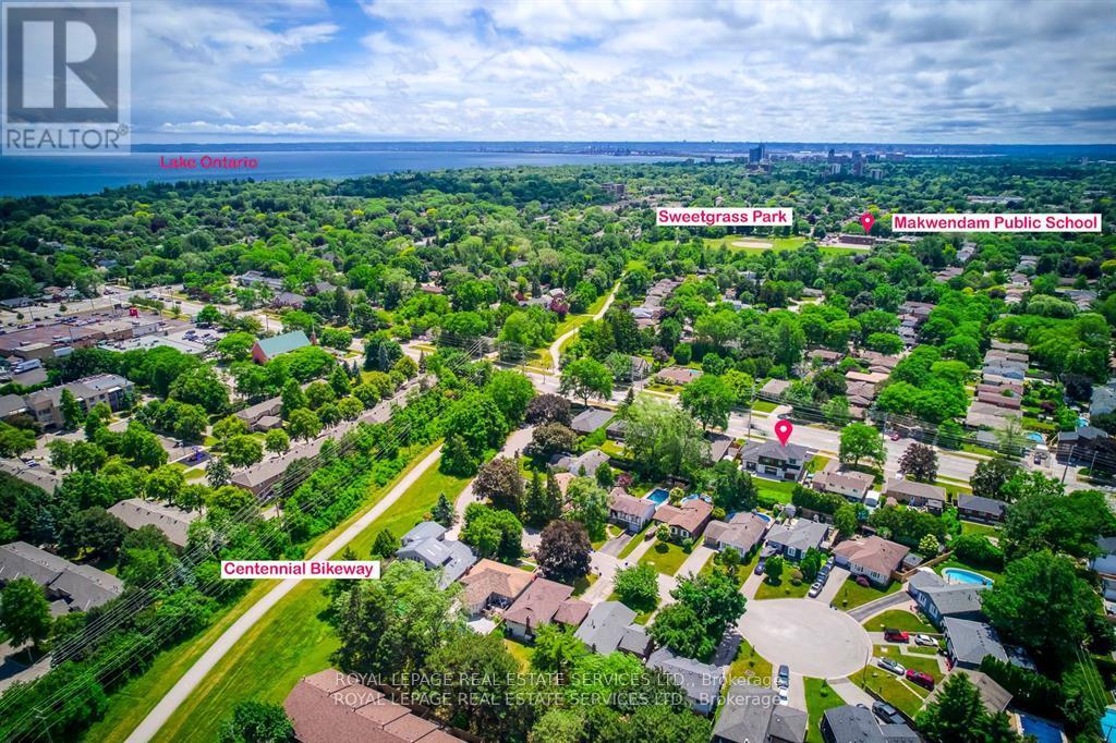 559 Walkers Line Property Photo 9