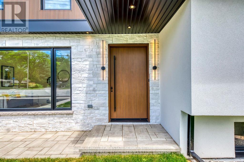 559 Walkers Line Property Photo 10