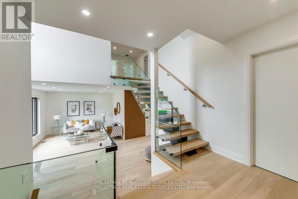 559 Walkers Line Property Photo 14