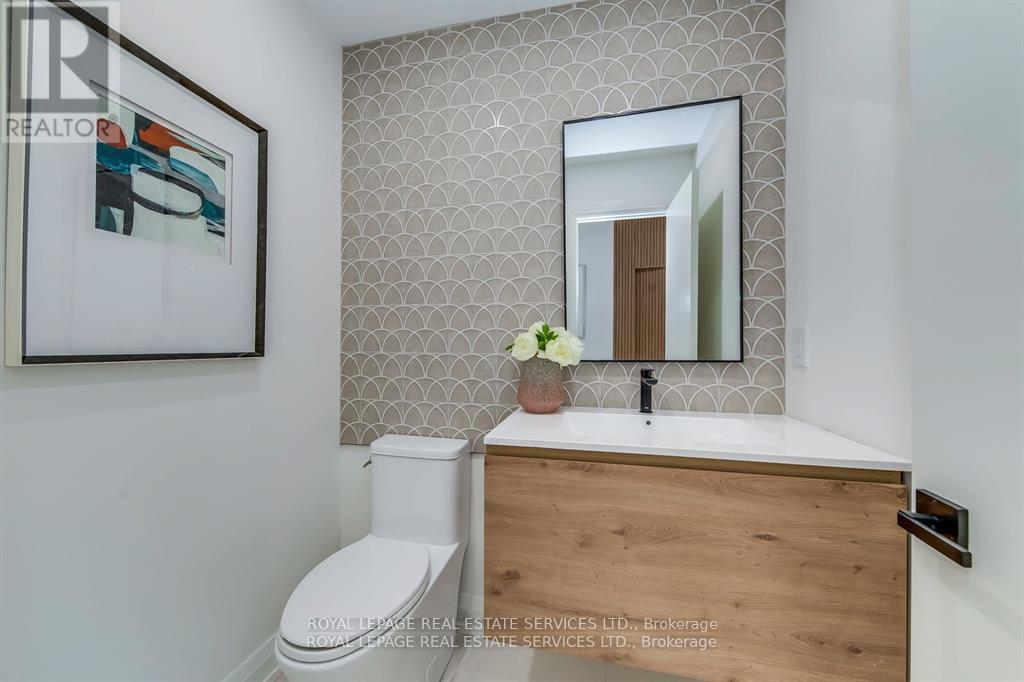 559 Walkers Line Property Photo 21