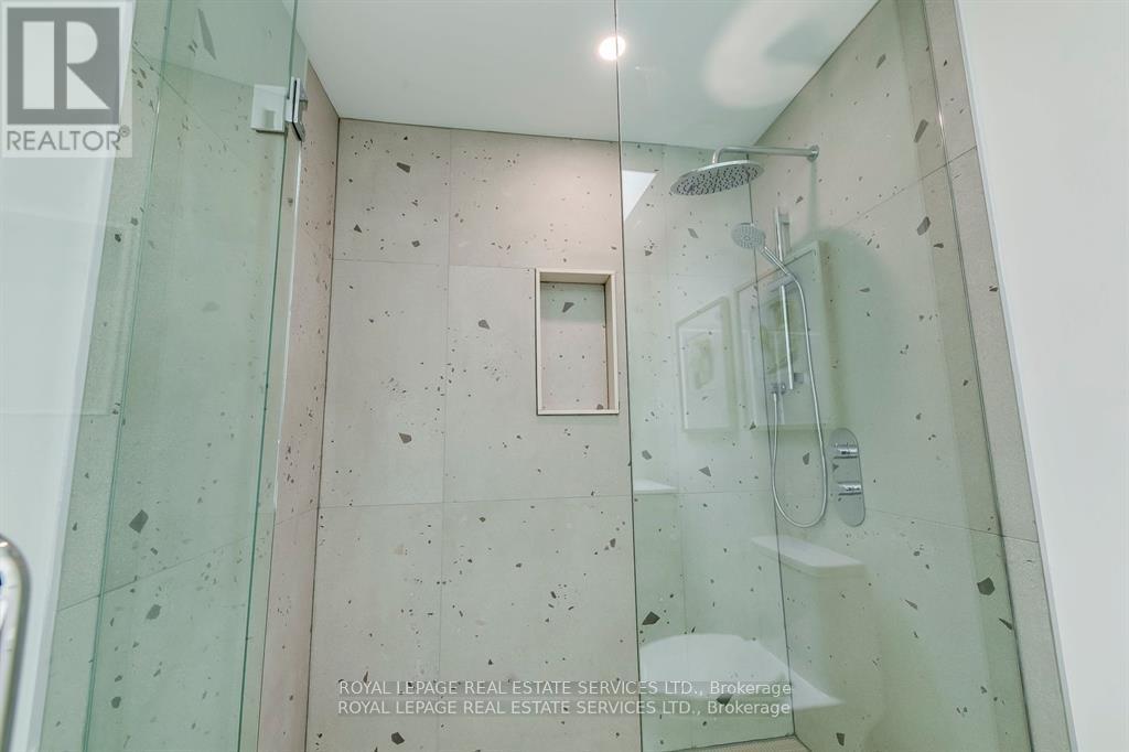559 Walkers Line Property Photo 27