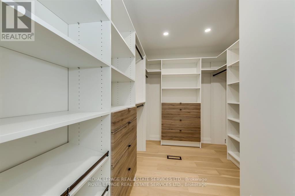559 Walkers Line Property Photo 30