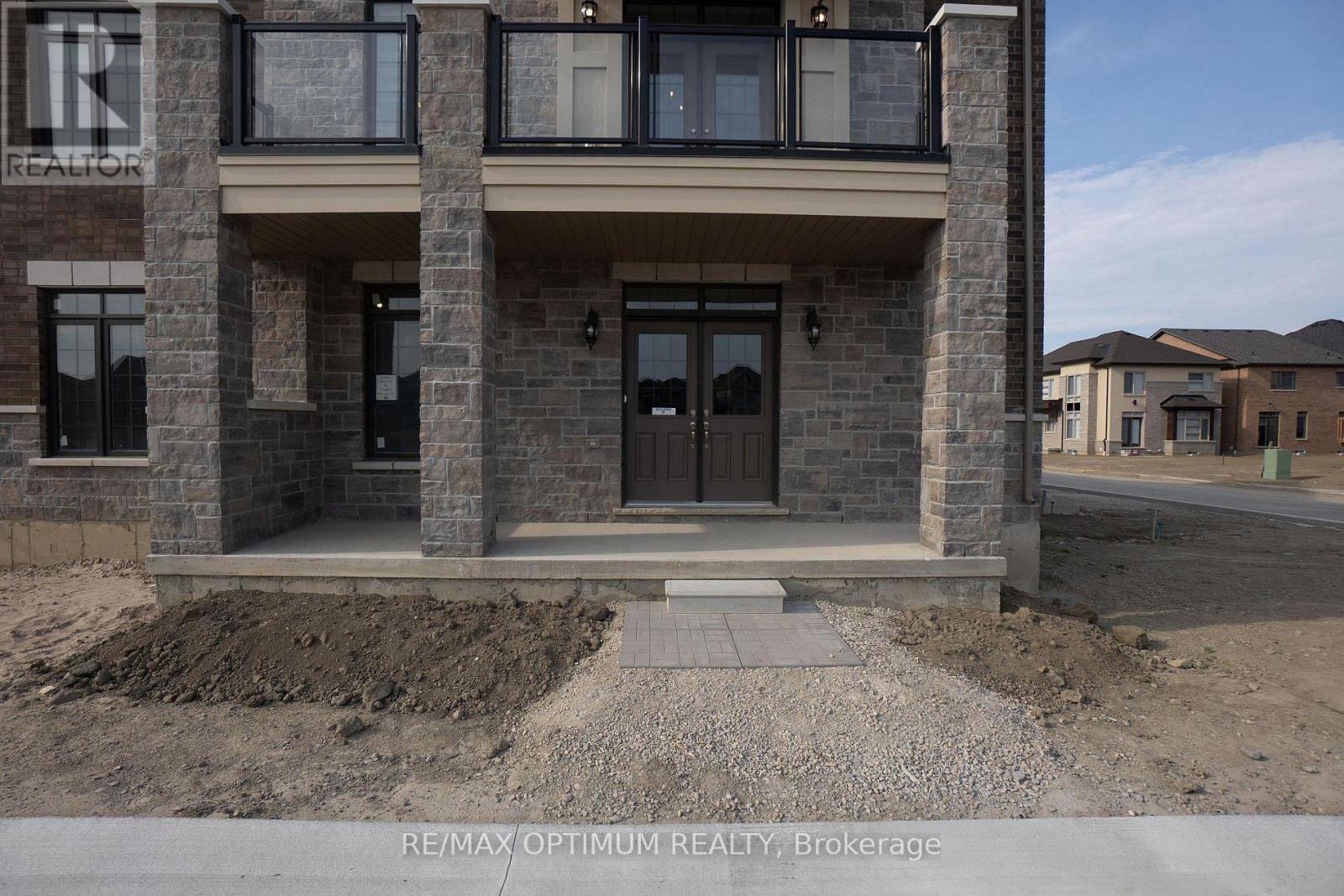 70 Keyworth Crescent Property Photo 2
