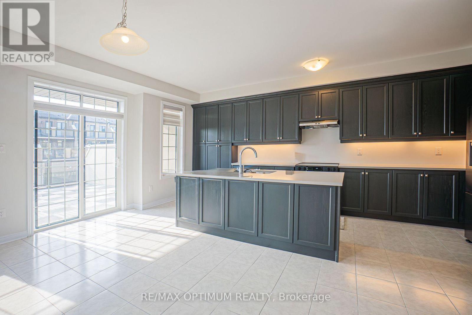 70 Keyworth Crescent Property Photo 8