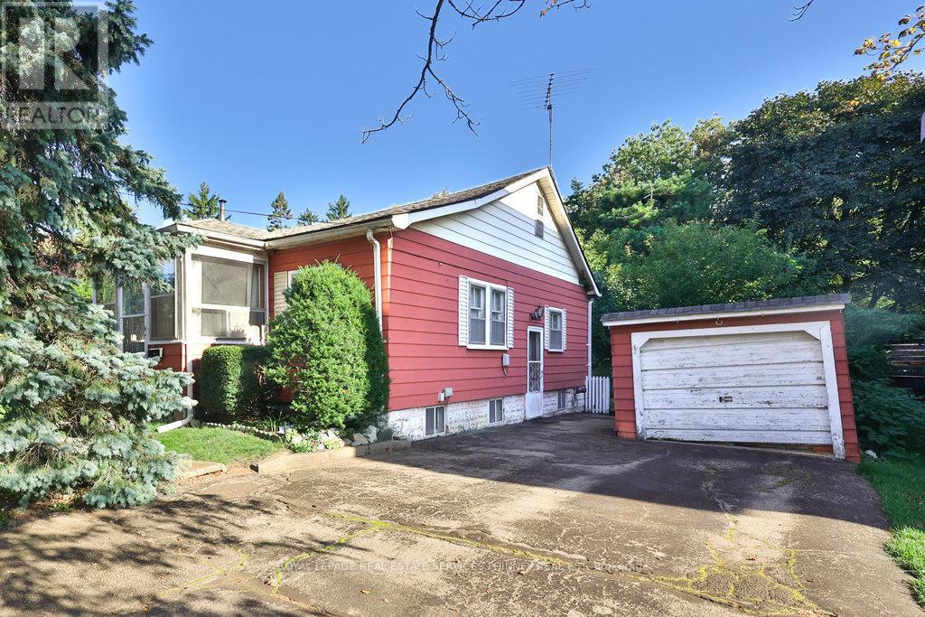 945 Beechwood Avenue Property Photo 18