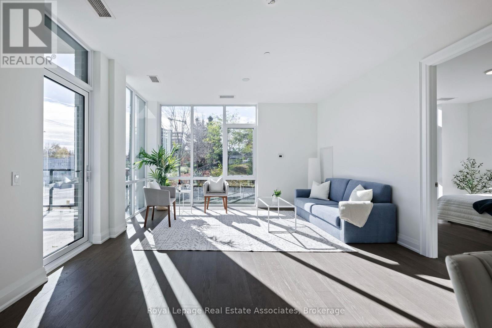 209 - 42 Mill Street Property Photo 2