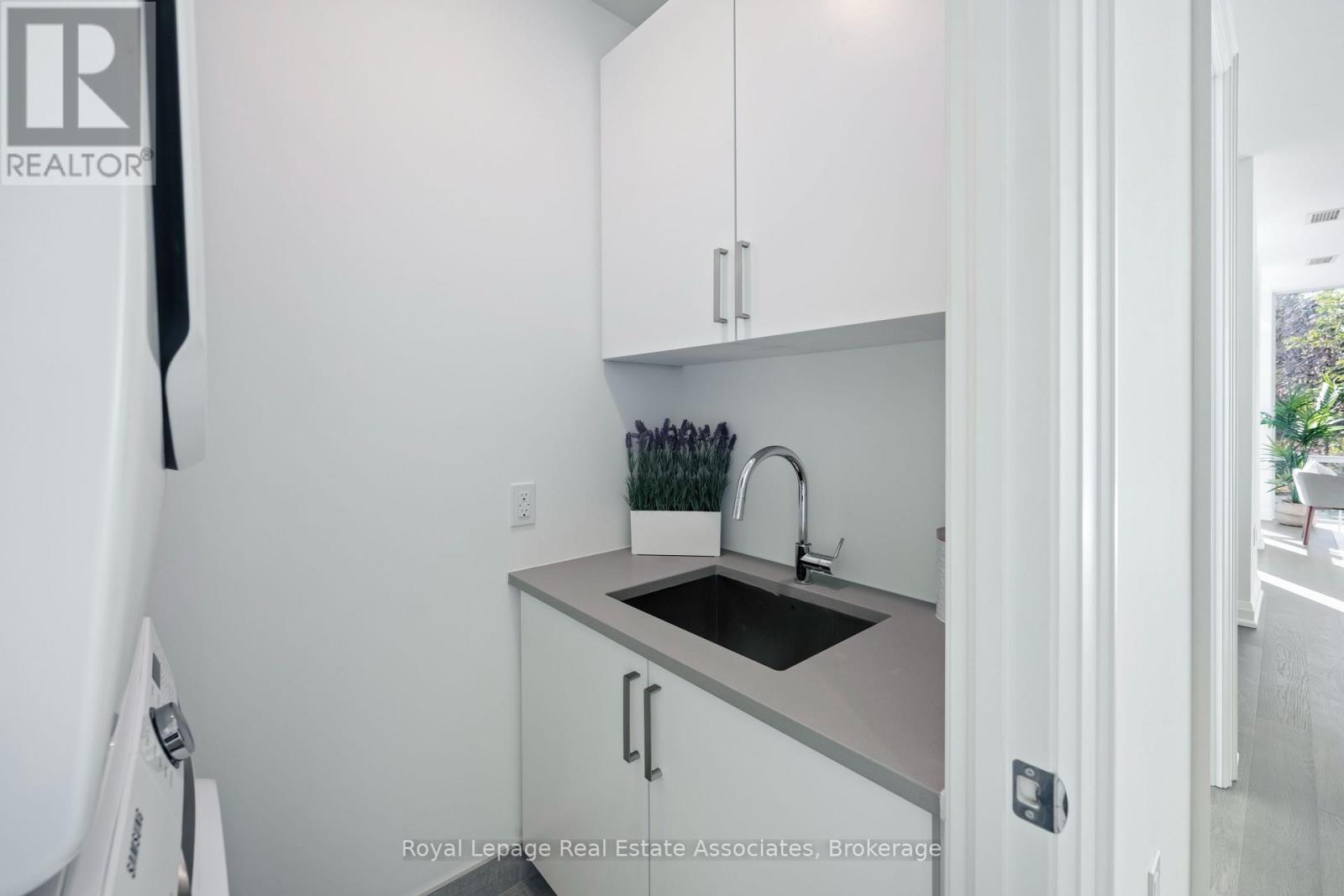 209 - 42 Mill Street Property Photo 37