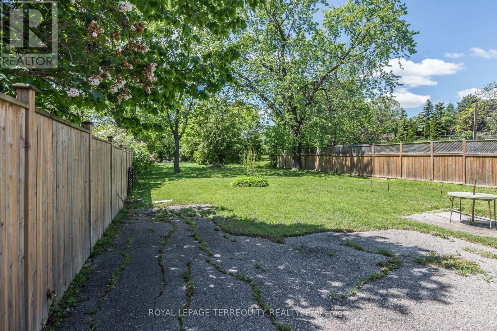 3056 Parkerhill Road Property Photo 4