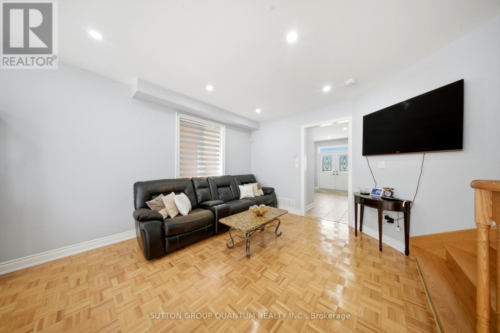 35 Devonsleigh Drive Property Photo 9
