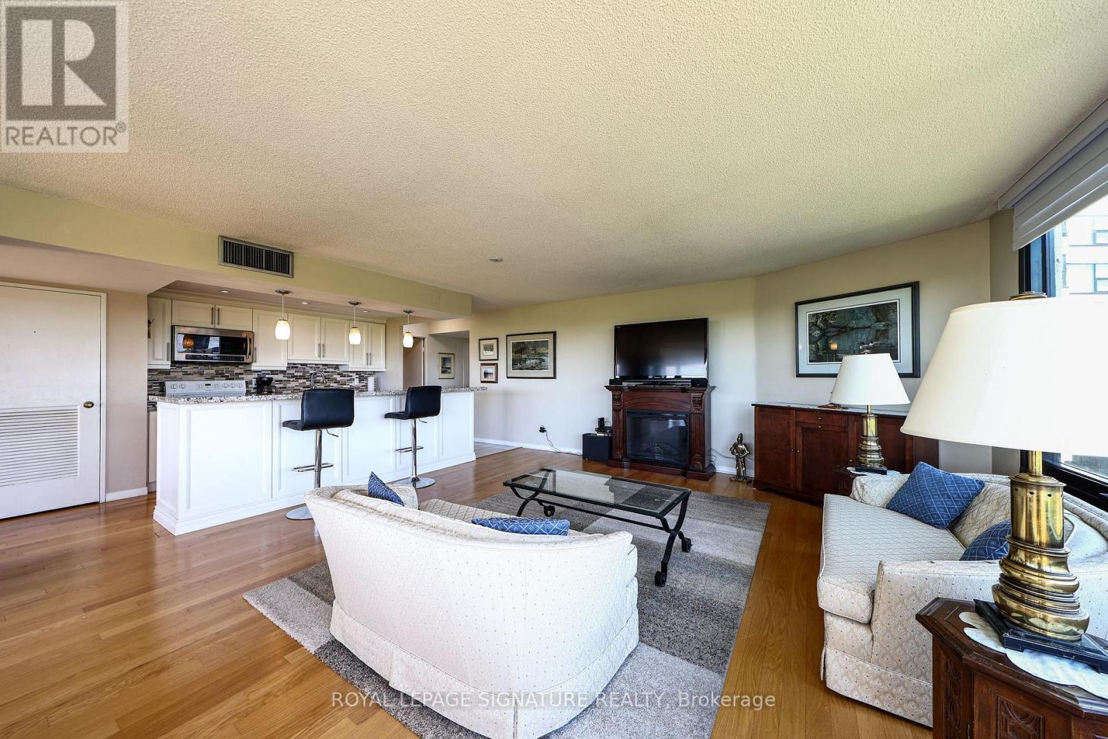 803 - 1300 Bloor Street Property Photo 17