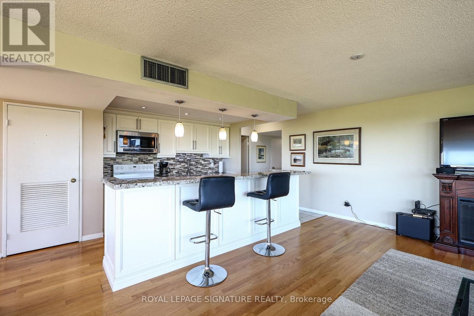 803 - 1300 Bloor Street Property Photo 19