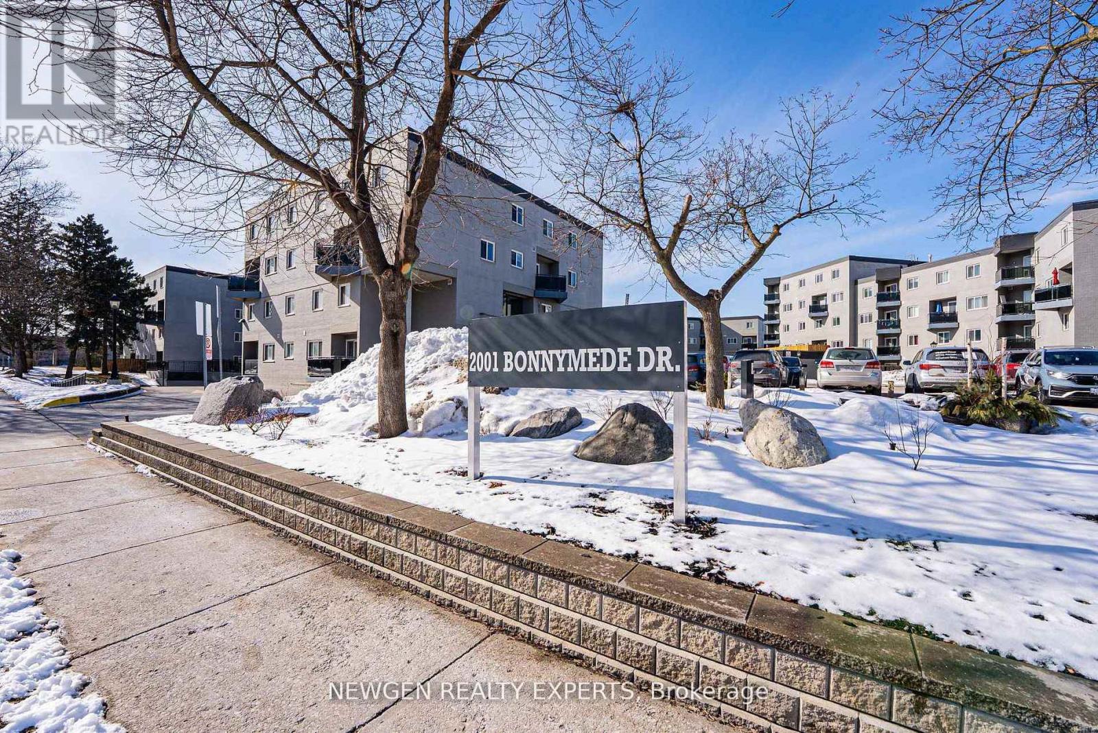 88 - 2001 BONNYMEDE DRIVE Property Photo 1