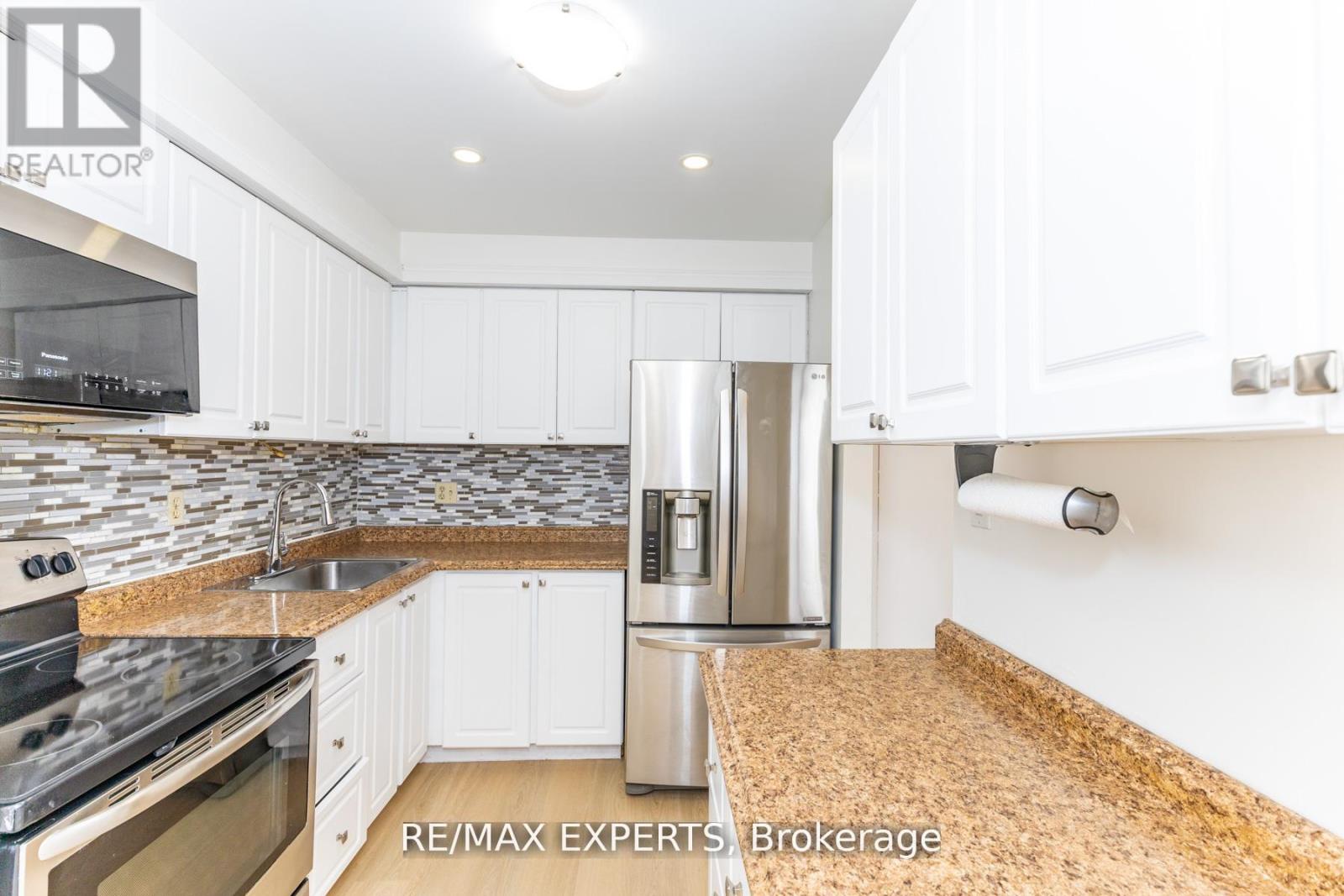 31 Carleton Place Property Photo 2