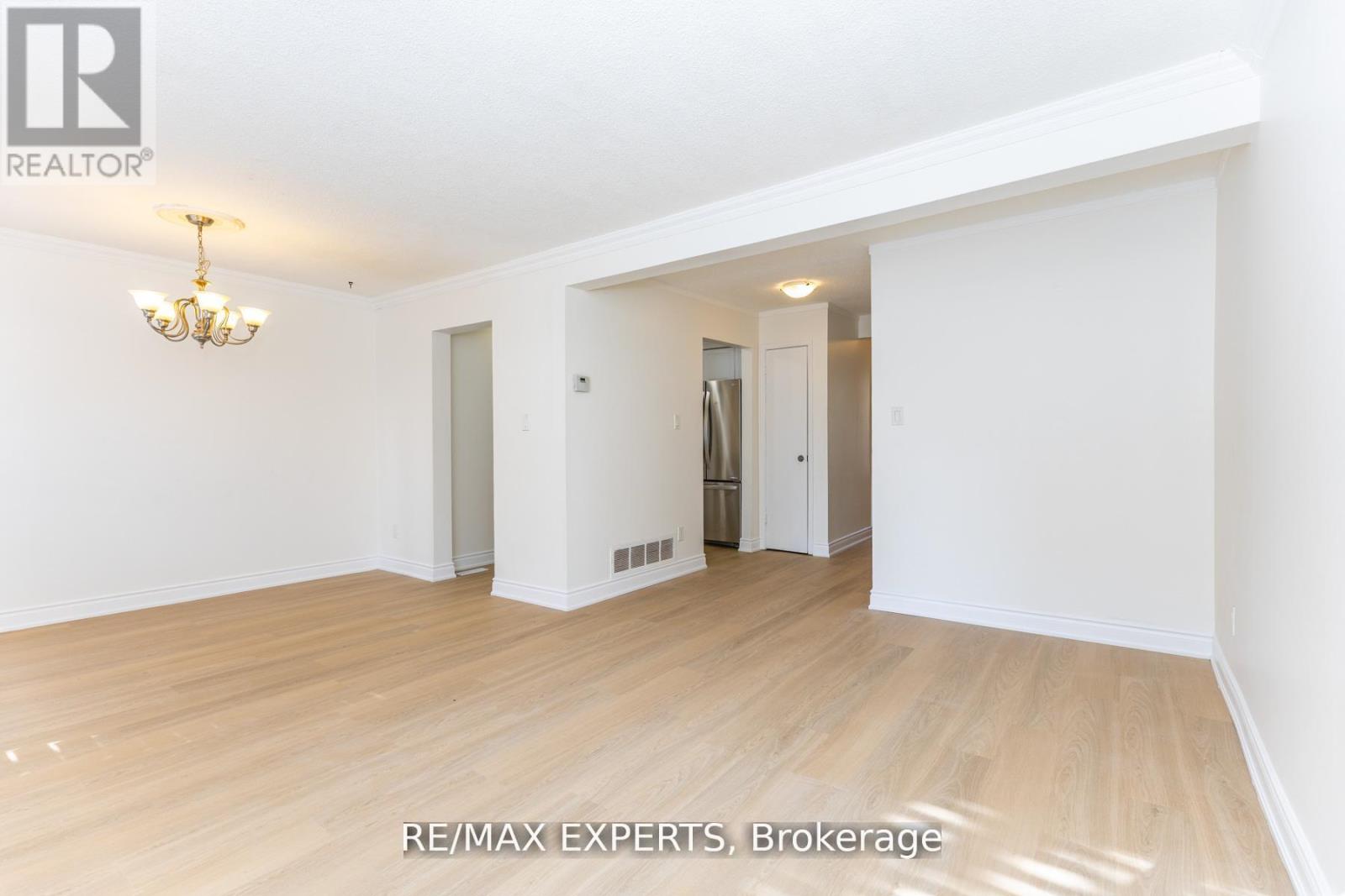 31 Carleton Place Property Photo 3