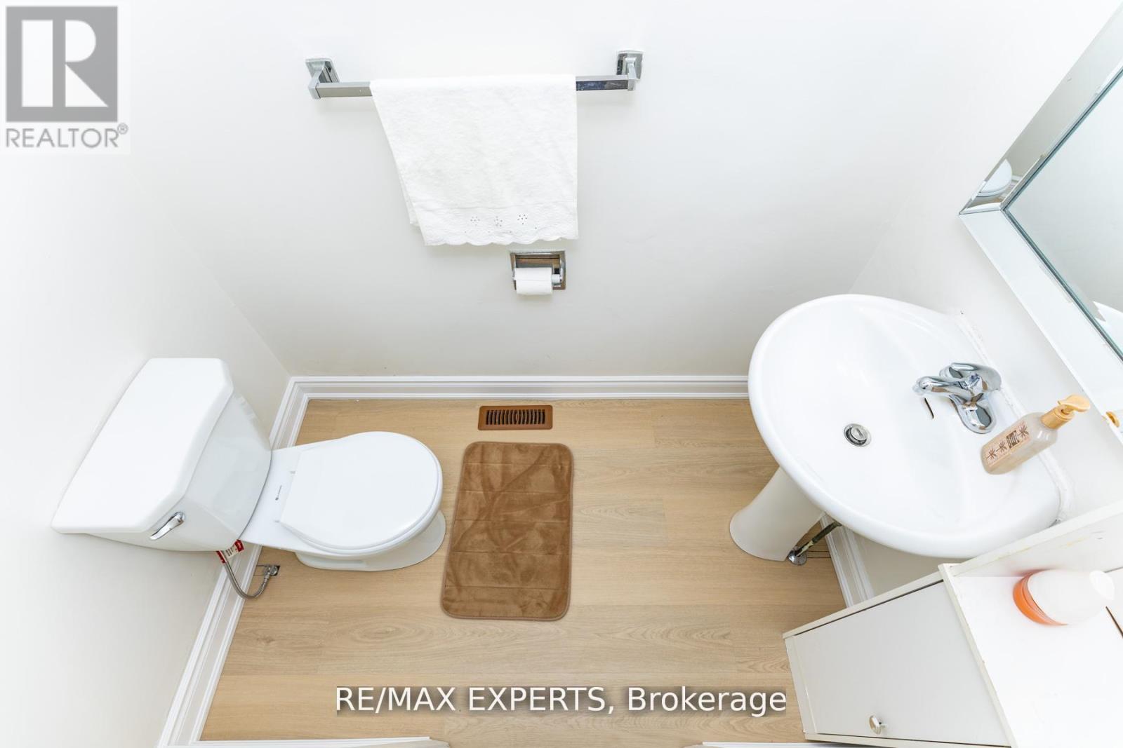 31 Carleton Place Property Photo 6