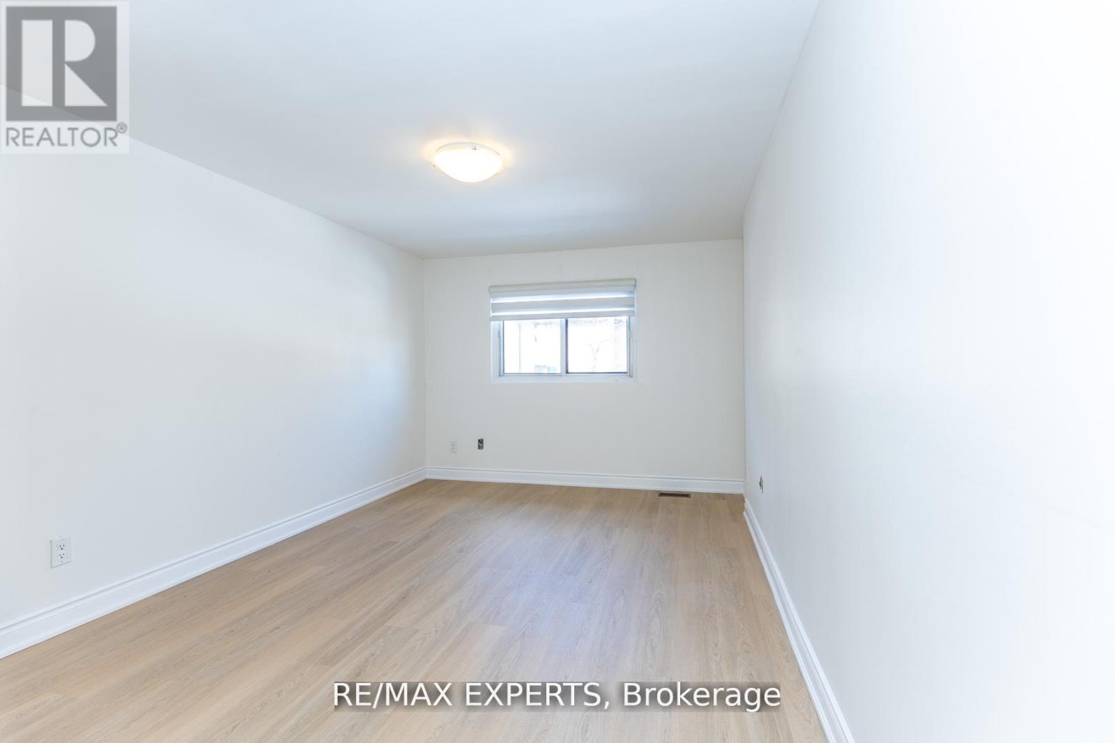 31 Carleton Place Property Photo 10