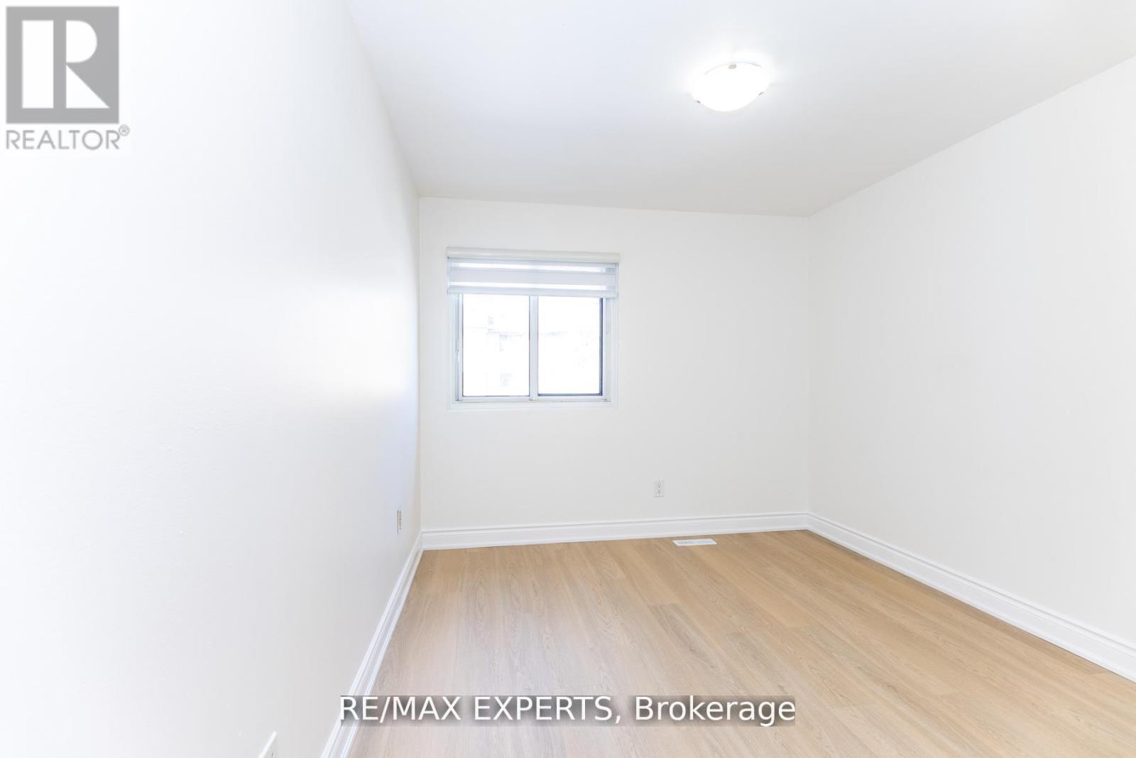 31 Carleton Place Property Photo 11