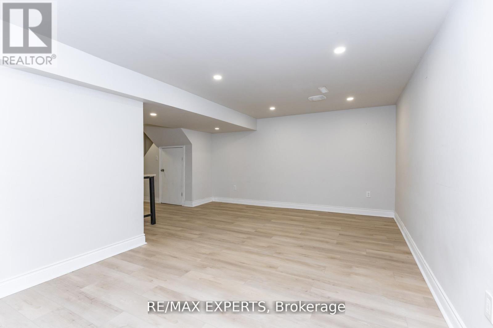 31 Carleton Place Property Photo 14