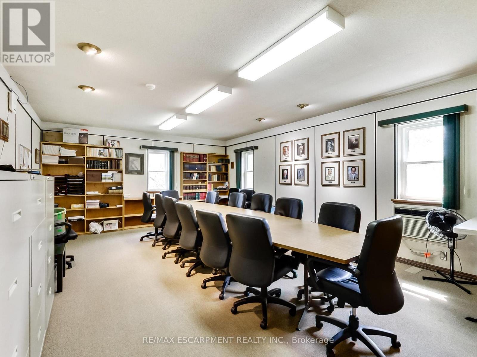 Full - 1225 Dundas Street Property Photo 21