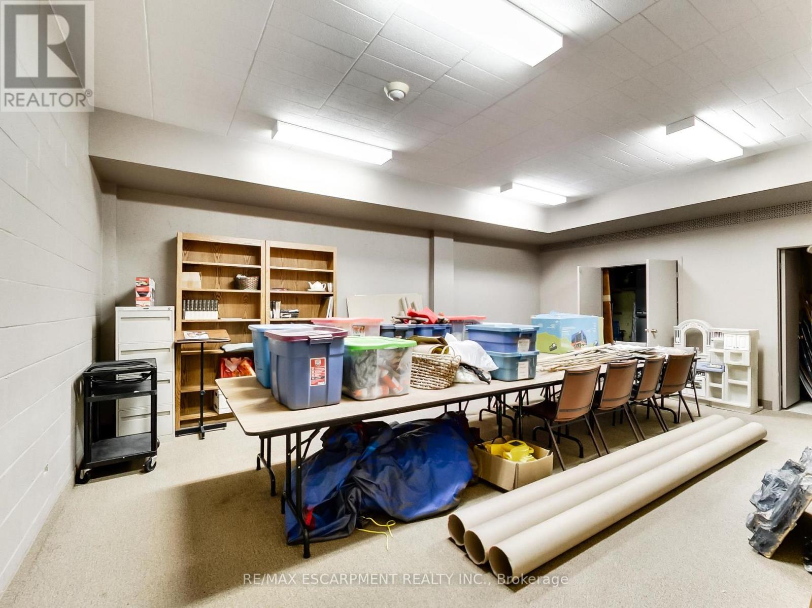 Full - 1225 Dundas Street Property Photo 36