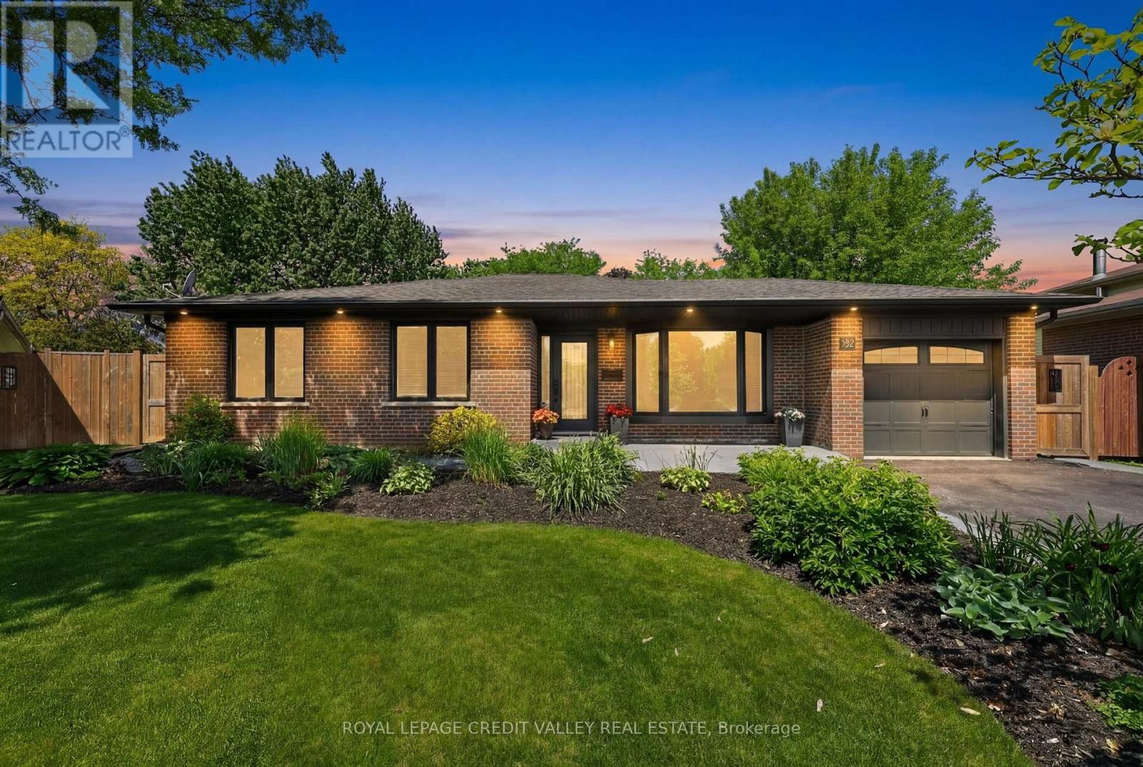 52 TERRA COTTA CRESCENT Property Photo 1