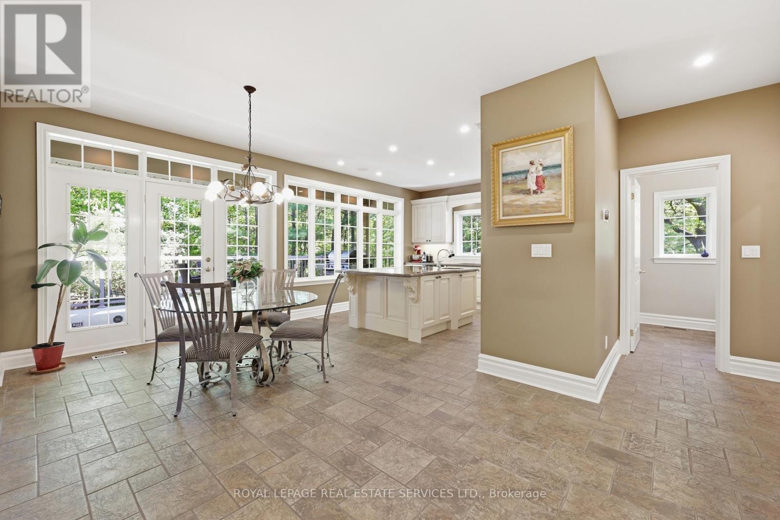 1227 Riverbank Way Property Photo 21