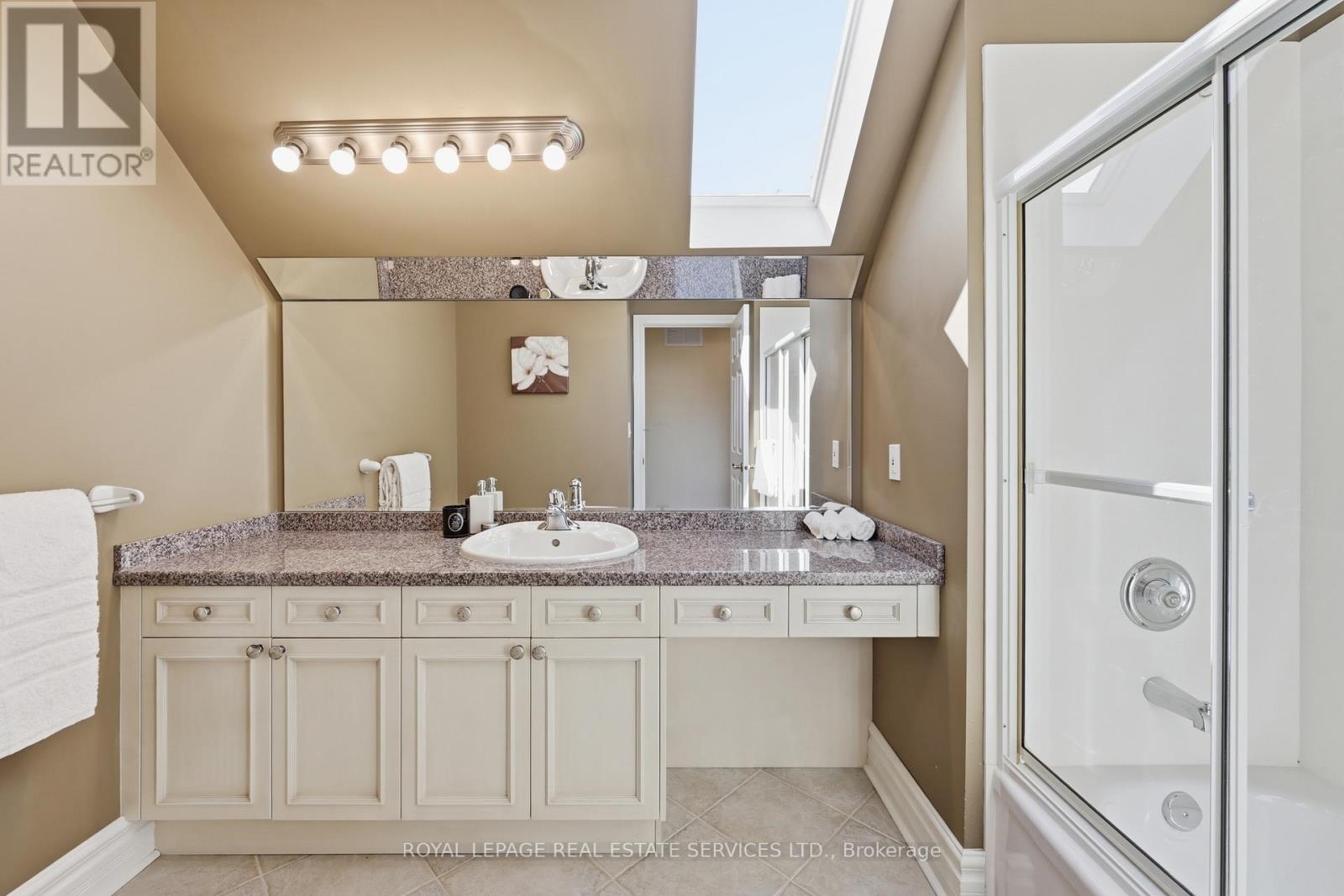 1227 Riverbank Way Property Photo 35