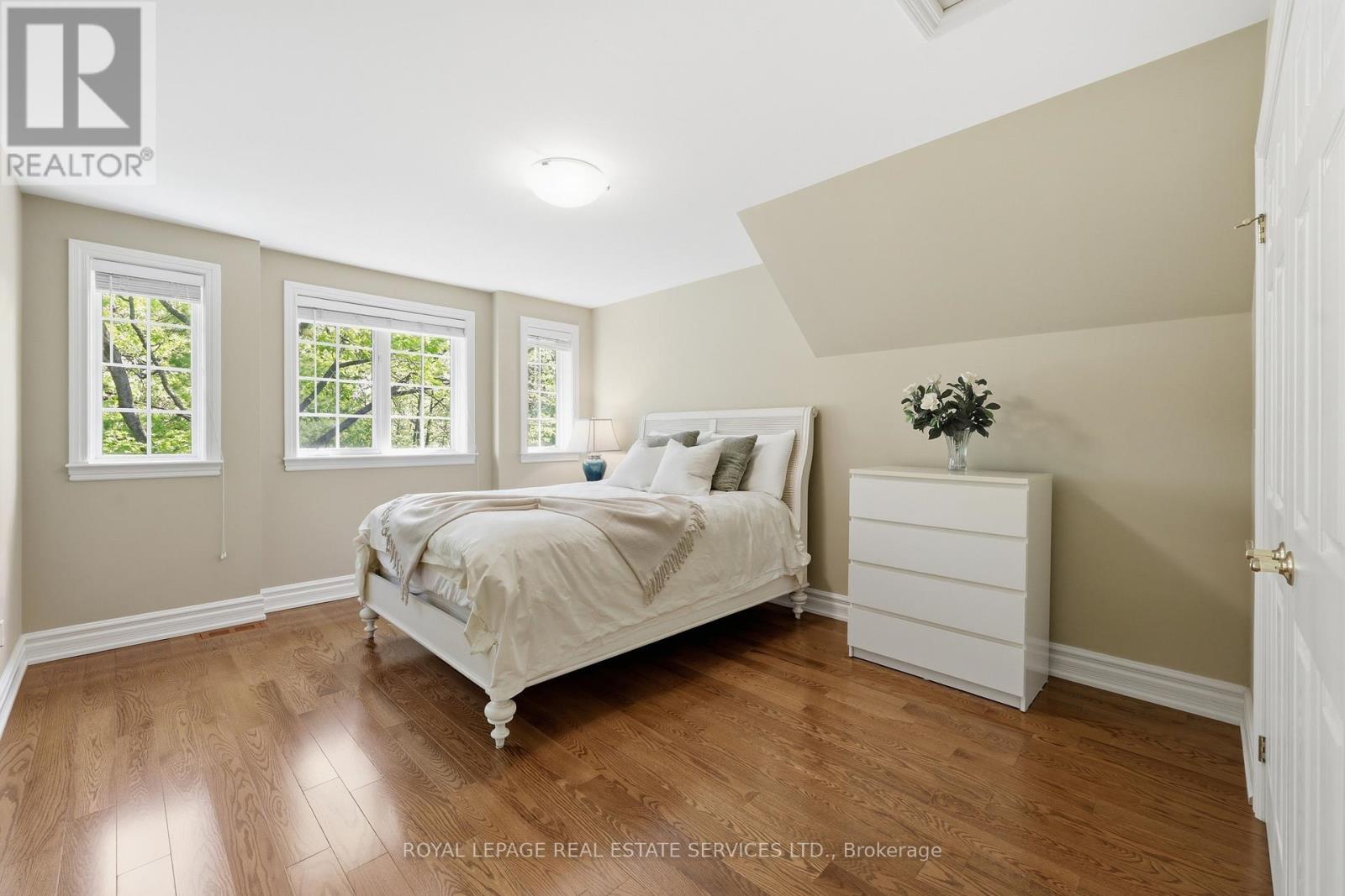 1227 Riverbank Way Property Photo 36