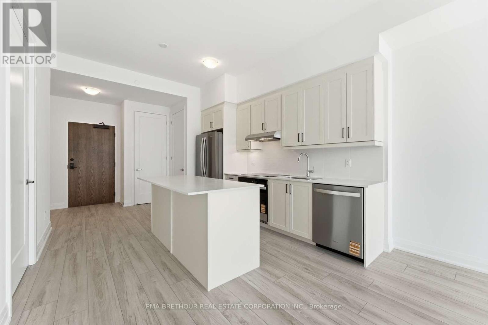 105 - 1035 SOUTHDOWN ROAD Property Photo 1
