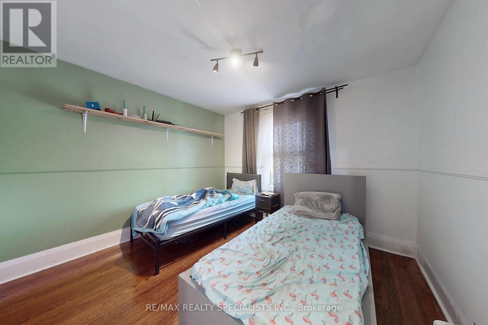 8 Mill Street N Property Photo 14