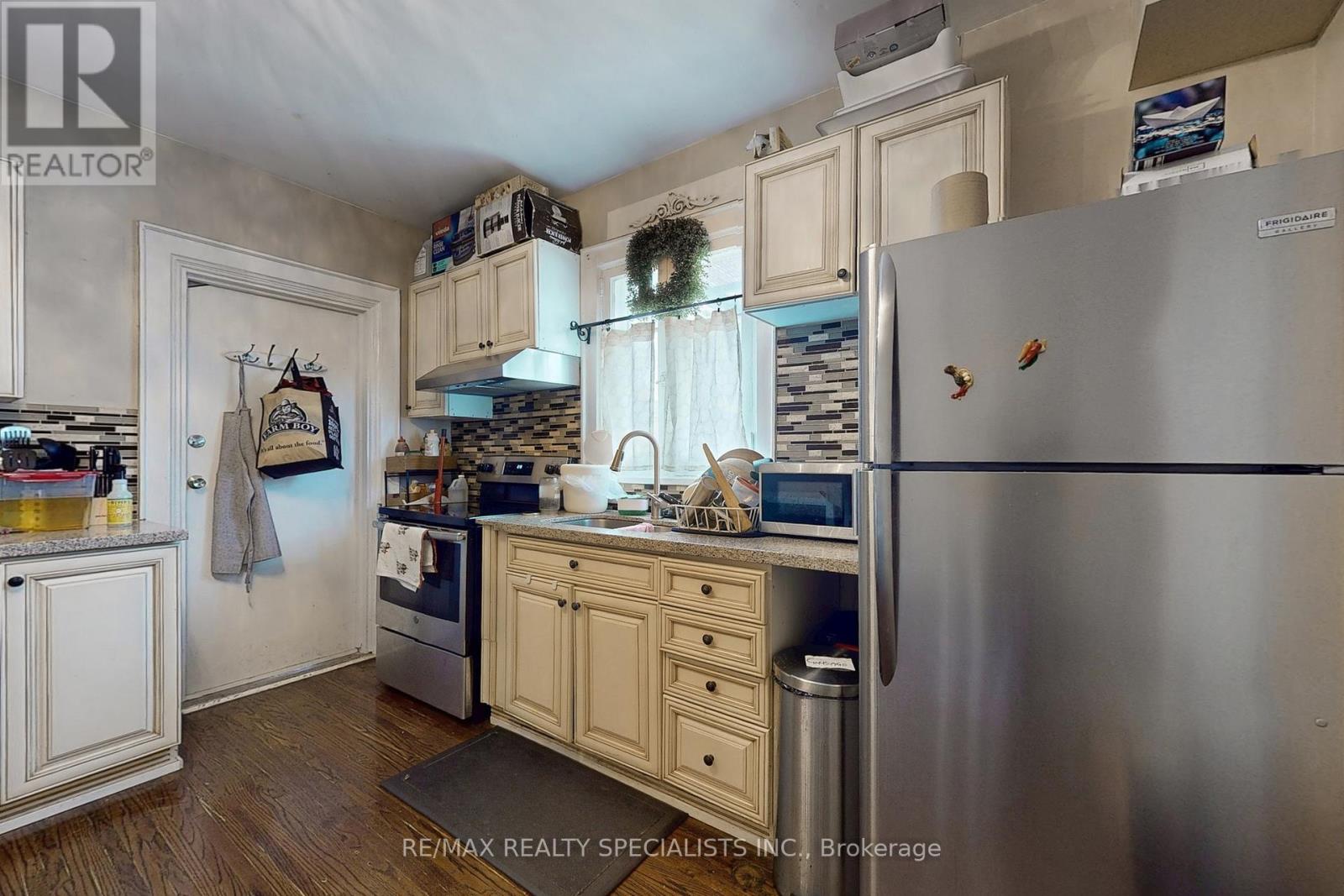8 Mill Street N Property Photo 17