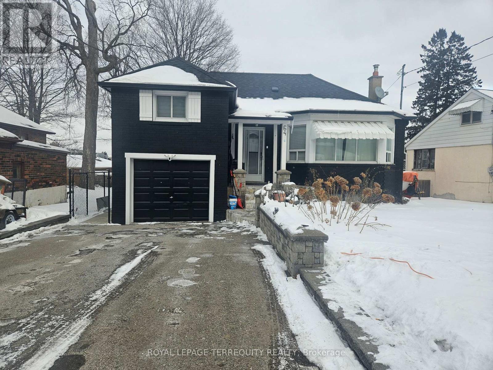 64 PELMO CRESCENT
