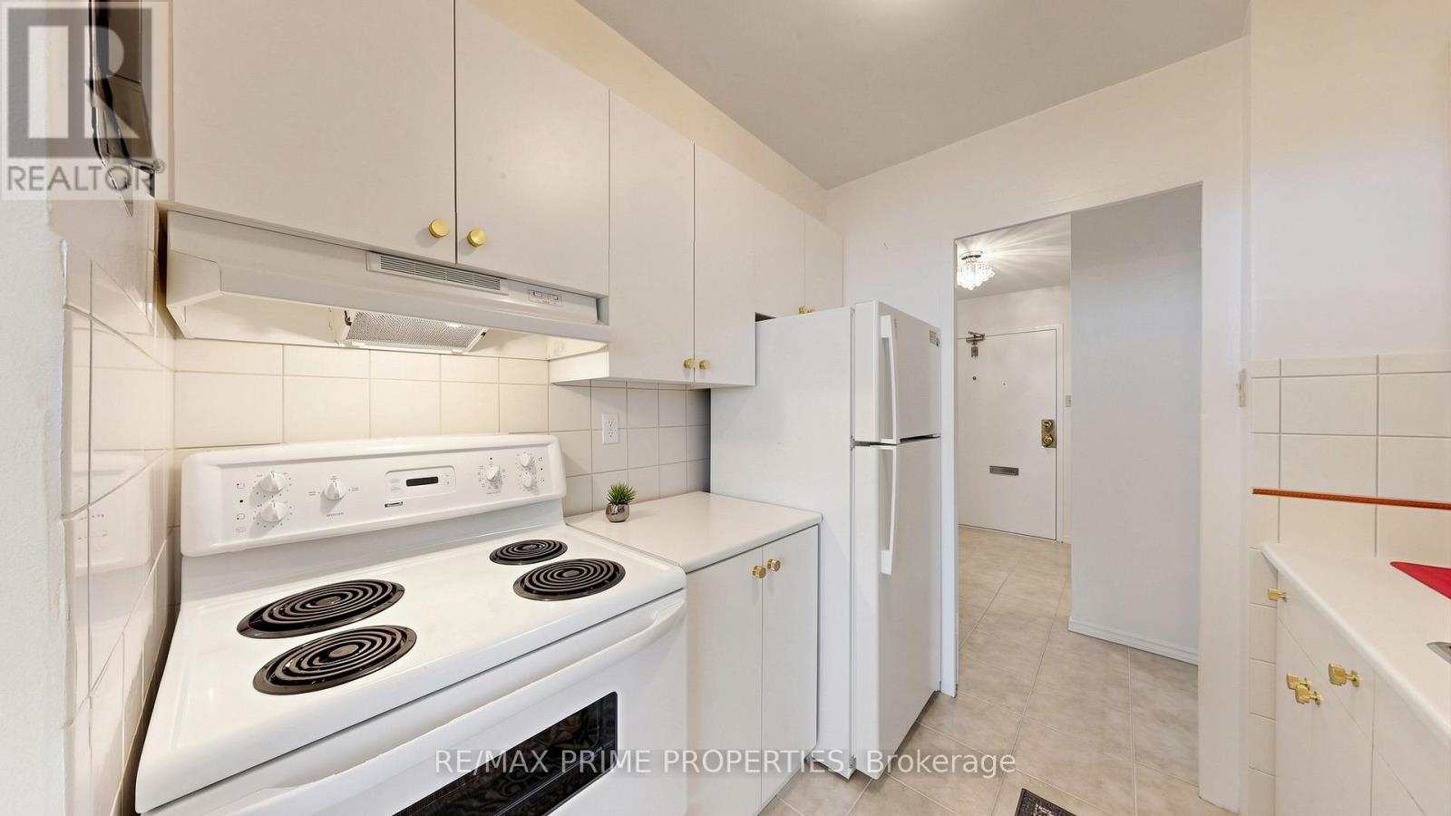 1404 - 1455 Lawrence Avenue W Property Photo 17