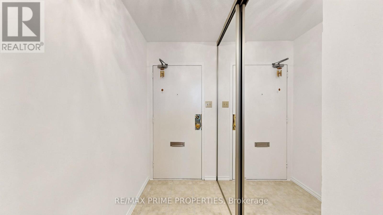 1404 - 1455 Lawrence Avenue W Property Photo 30