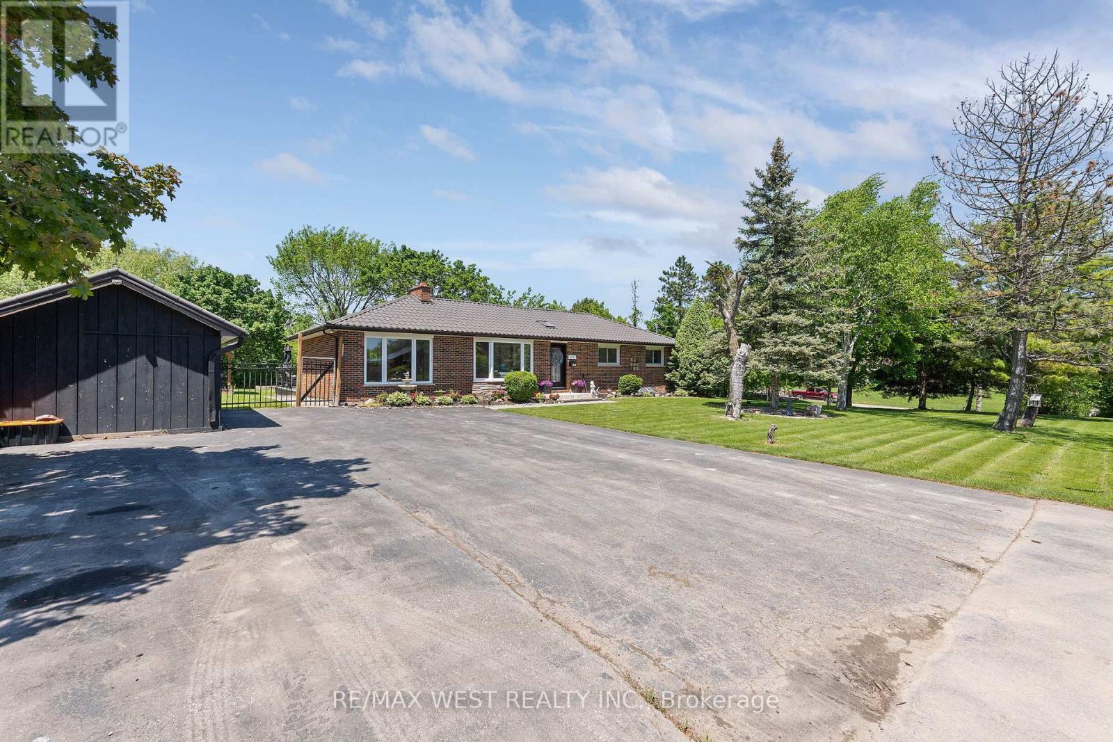 16731 Leslie Hill Road Property Photo 1