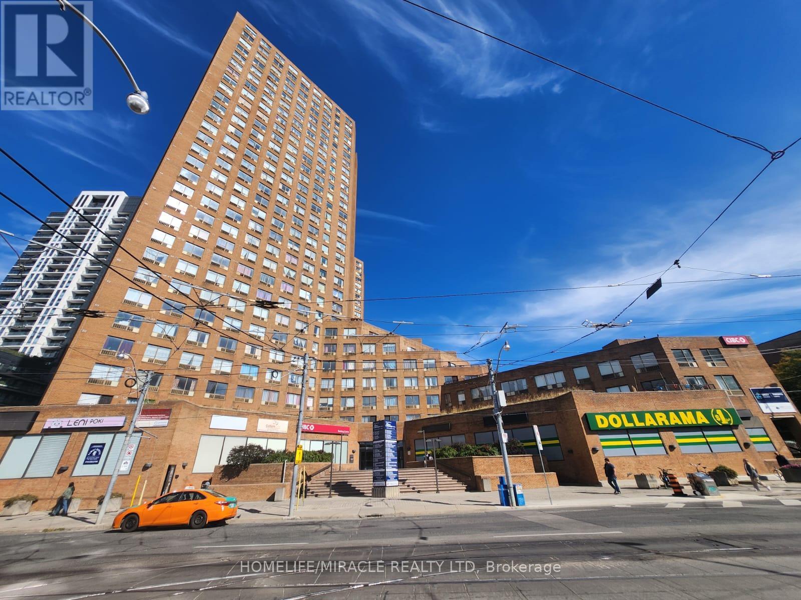 G11 - 2340 Dundas Street W Property Photo 4