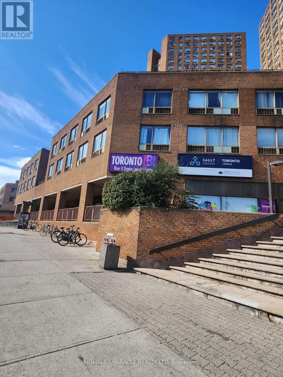 G11 - 2340 Dundas Street W Property Photo 29