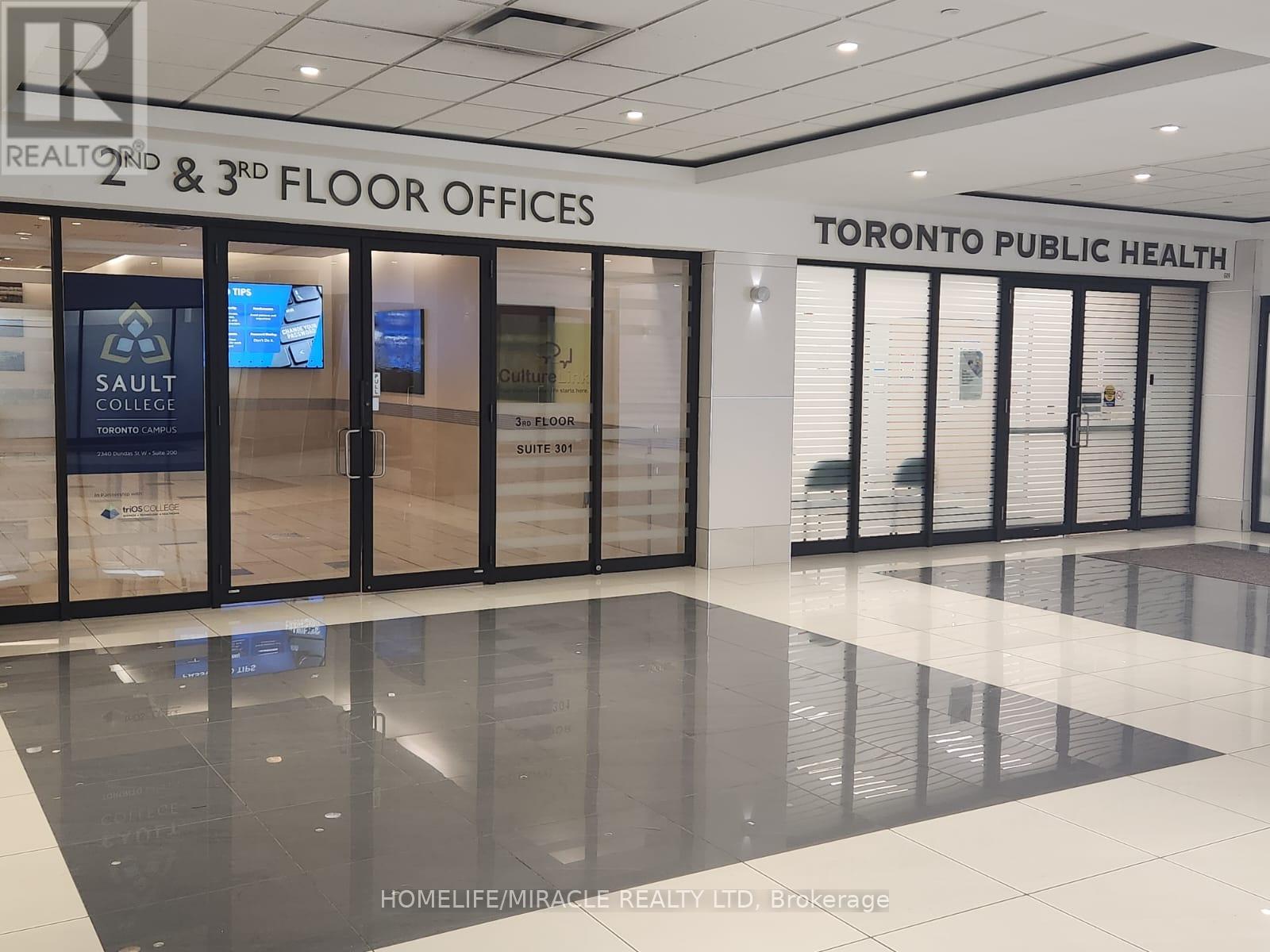 G11 - 2340 Dundas Street W Property Photo 34
