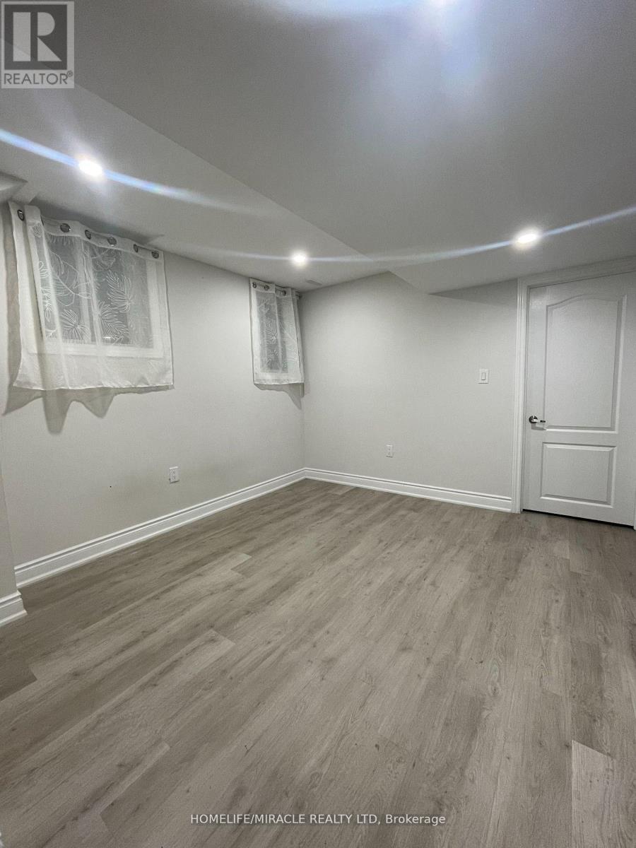 9 Humberstone Crescent Property Photo 6