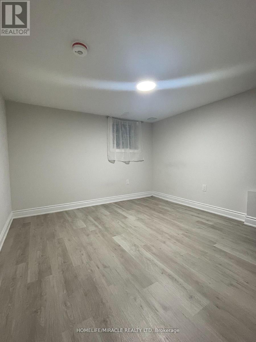 9 Humberstone Crescent Property Photo 8