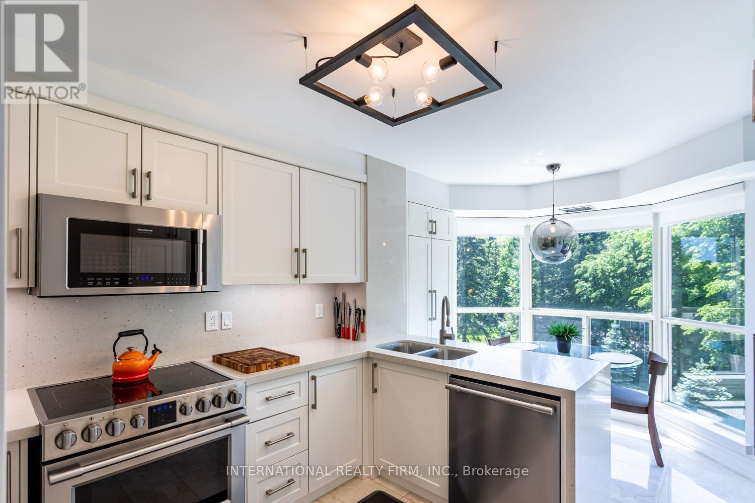 303 - 1700 The Collegeway Property Photo 19