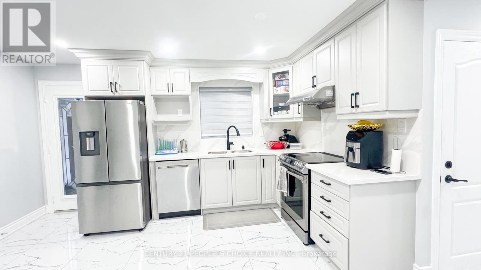 7 DALRAITH CRESCENT Property Photo 1