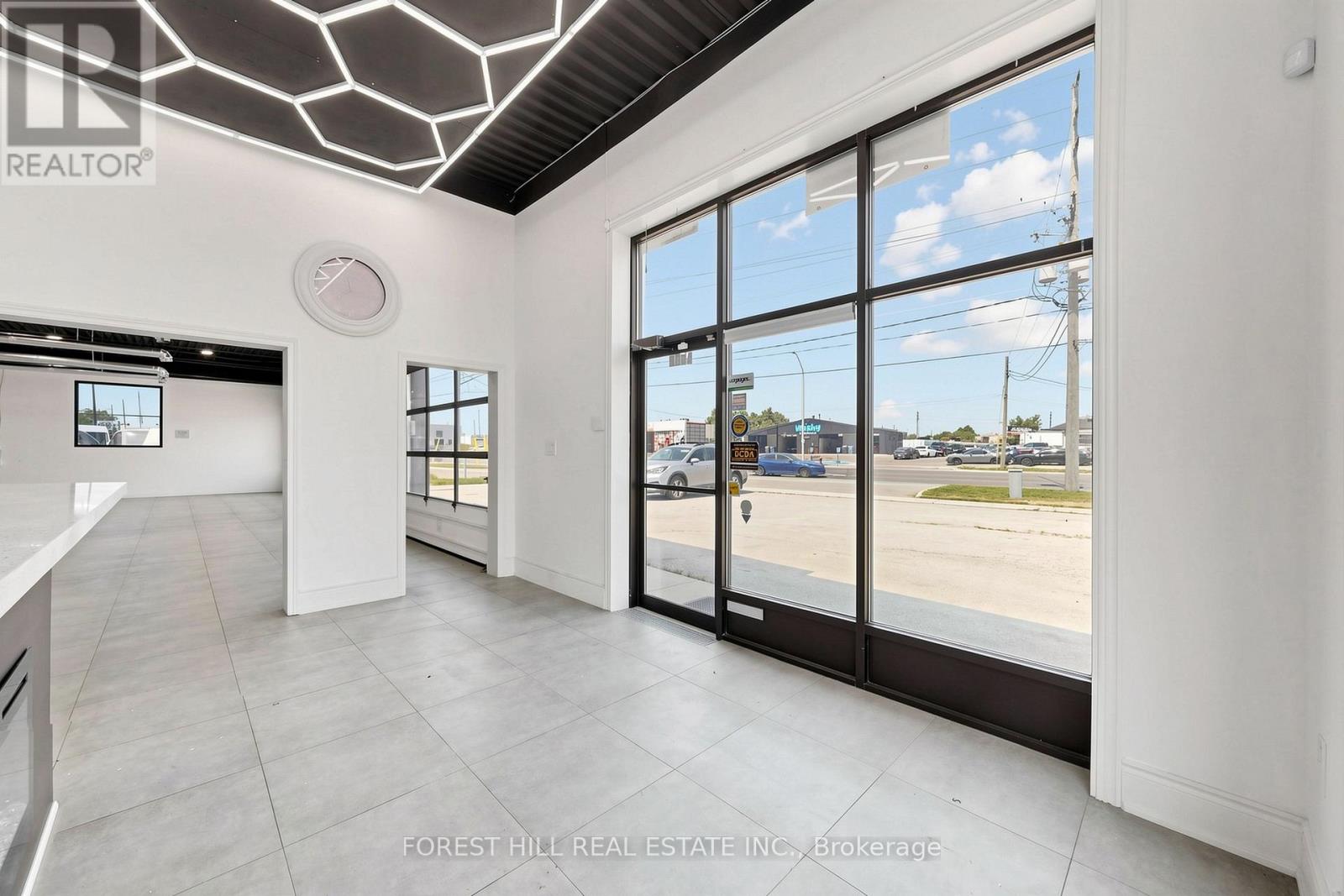 1502 Speers Road Property Photo 2