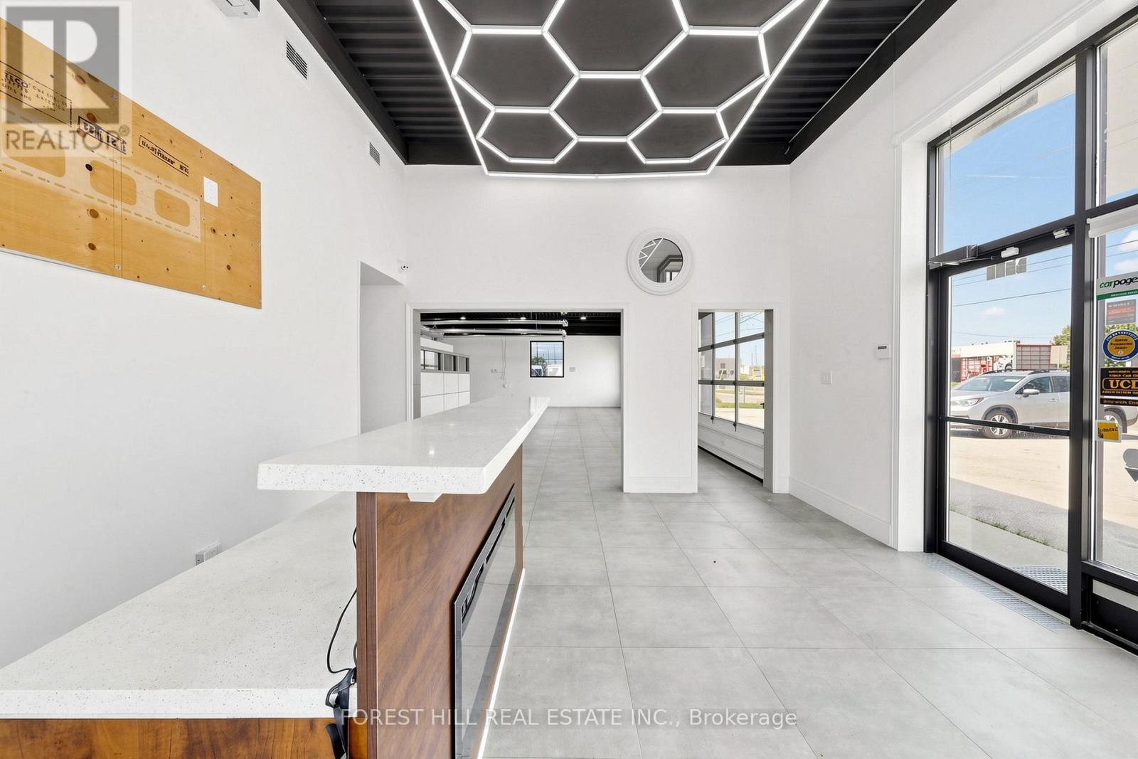 1502 Speers Road Property Photo 3