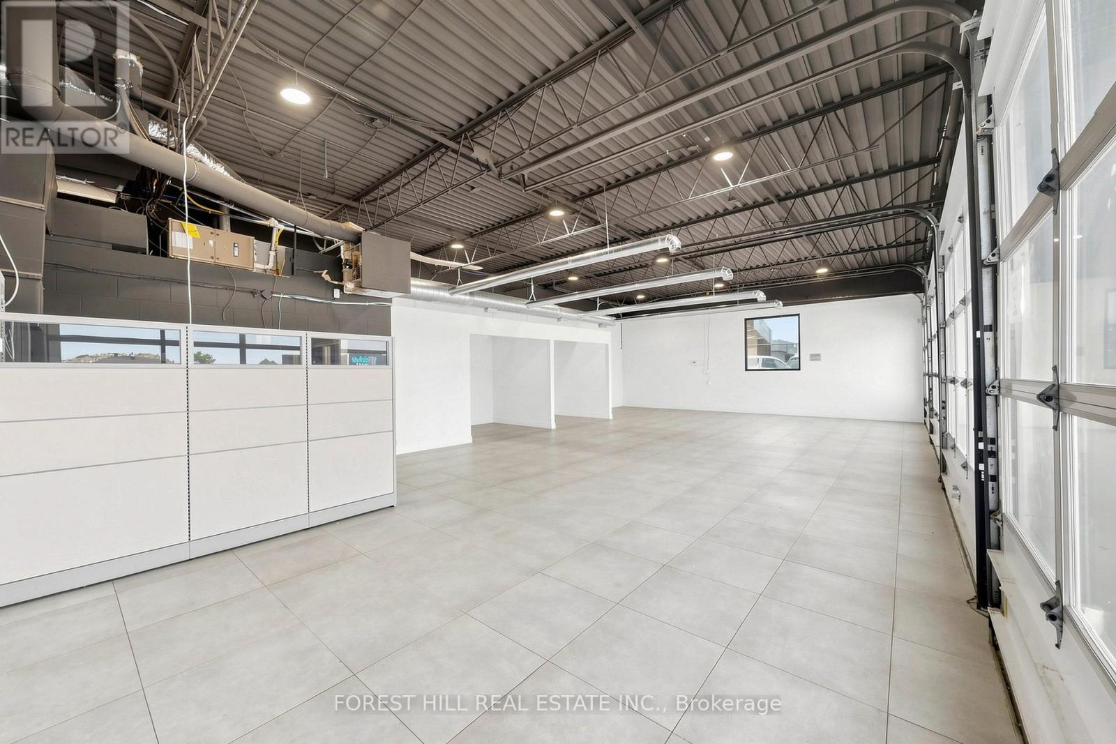 1502 Speers Road Property Photo 5