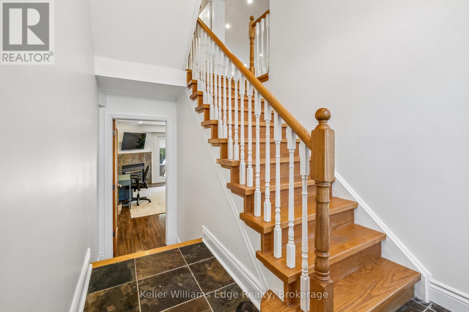 1134 Leewood Drive Property Photo 6