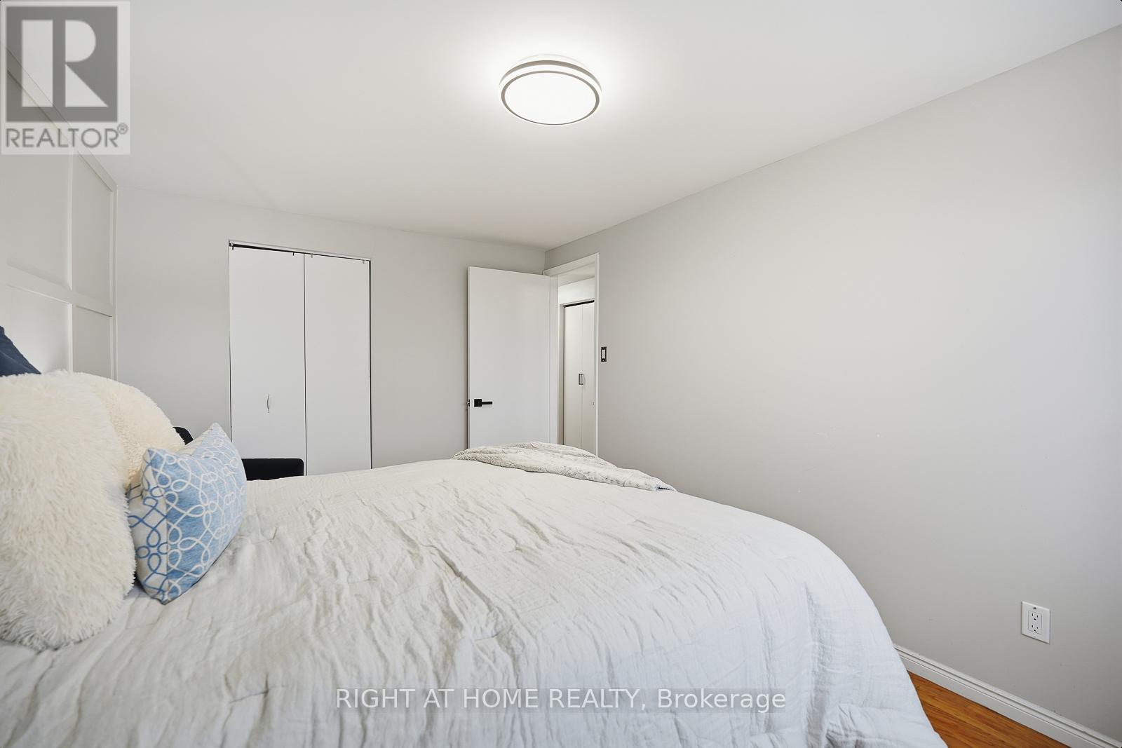 216 Fleetwood Crescent Property Photo 21