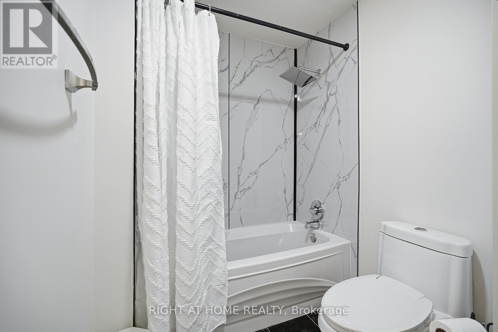 216 Fleetwood Crescent Property Photo 28